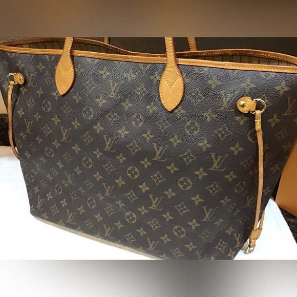 Louis Vuitton Monogrammed Neverfull GM - Picture 3 of 16